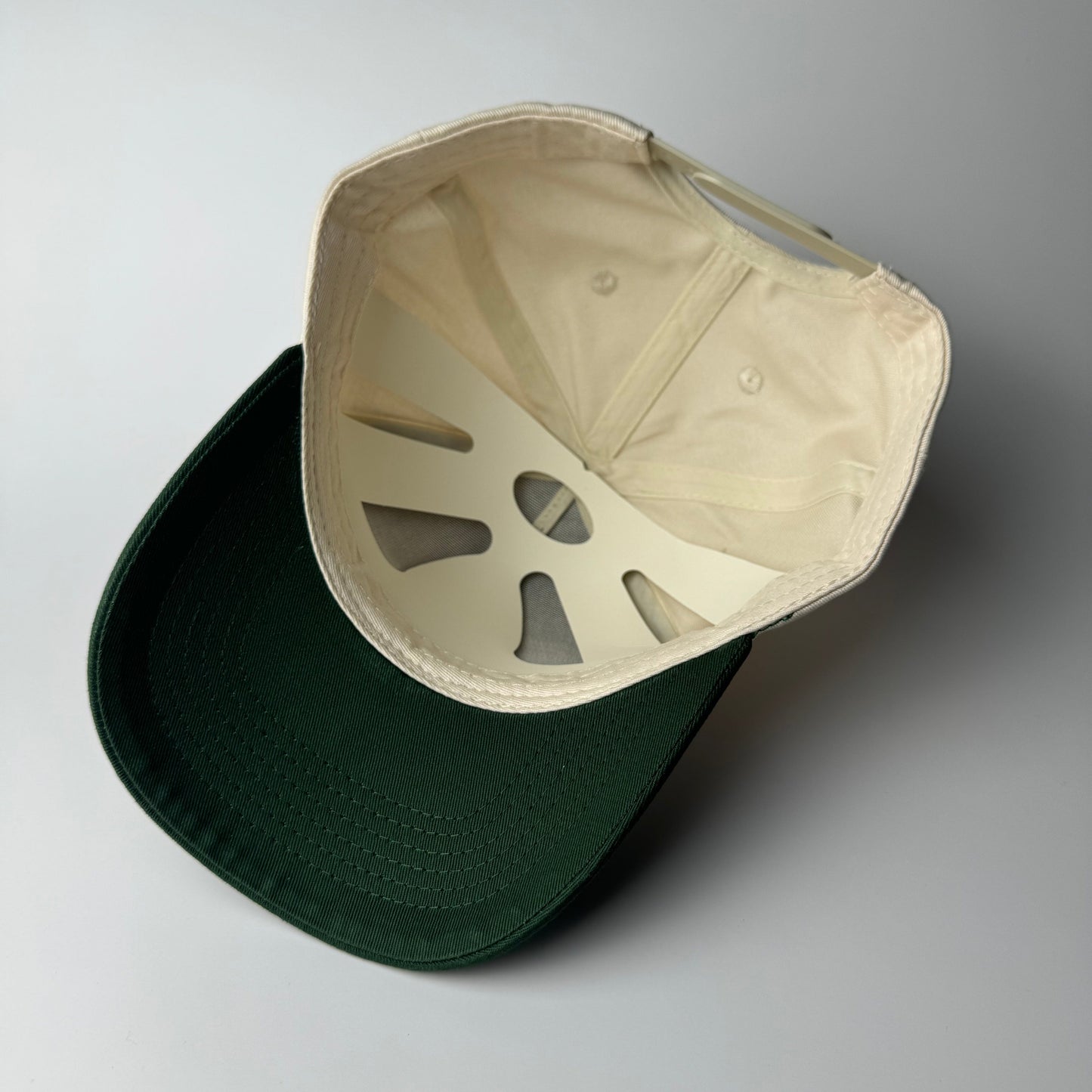 Upside Down Kingdom™ Snapback - OFFWHITE/GREEN