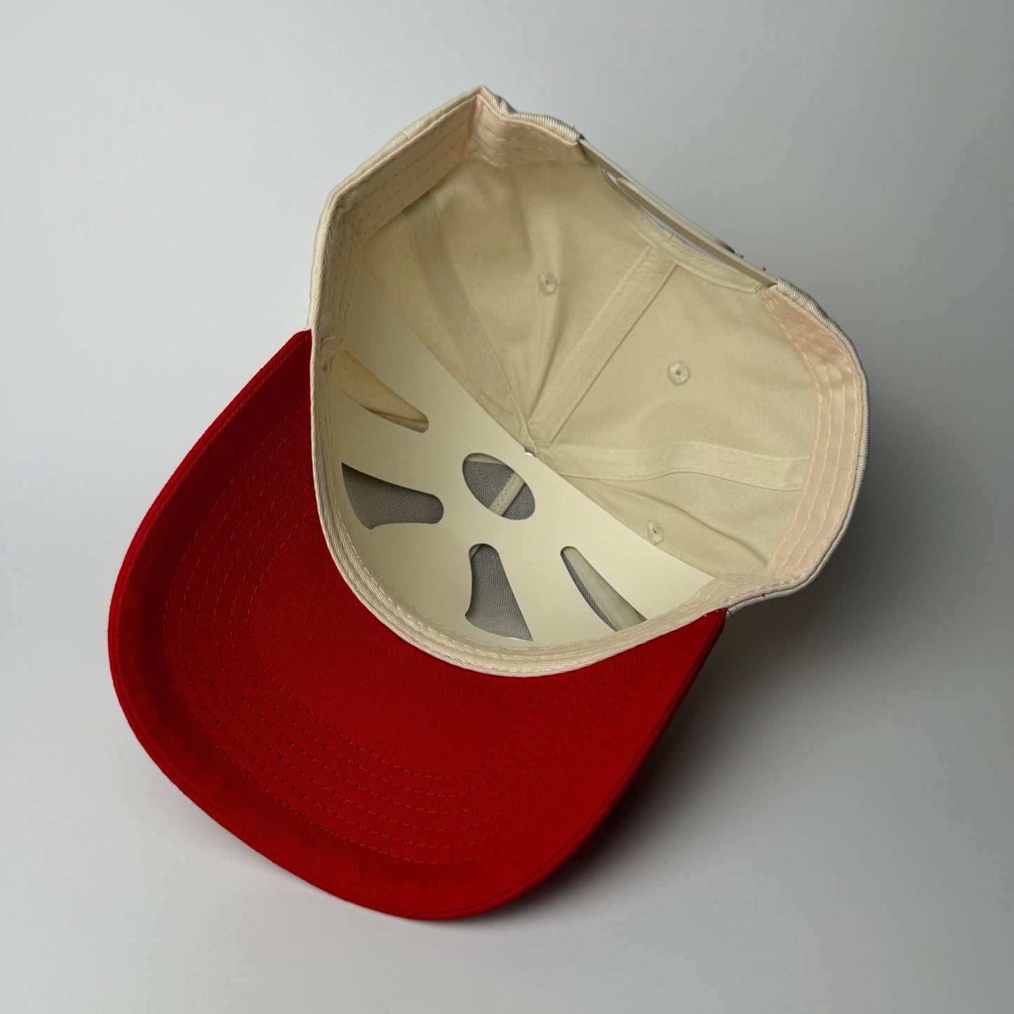 Upside Down Kingdom™ Snapback - OFFWHITE/RED